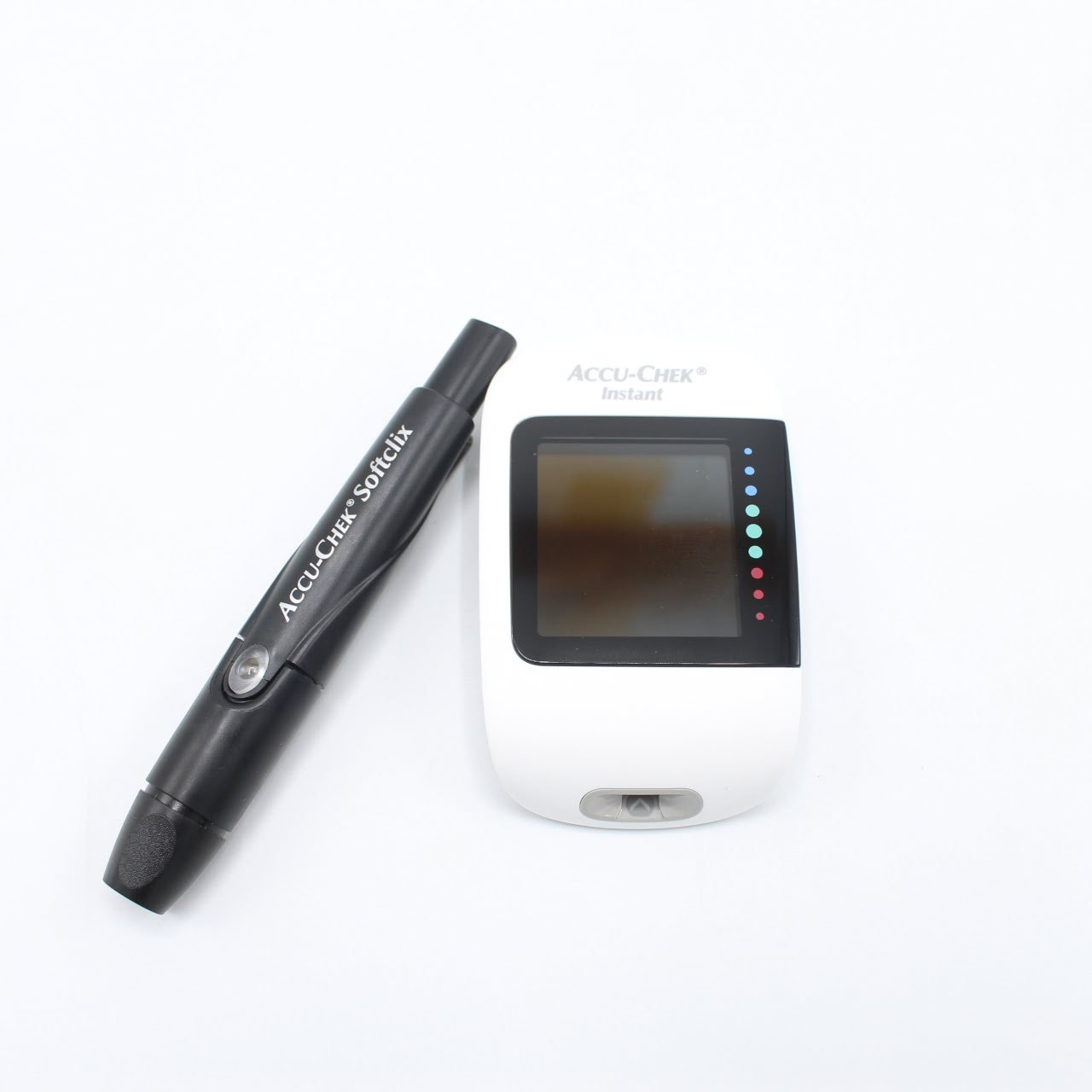 Accu-Chek Instant Glucometer – Digital Blood Sugar Test Machine for Home Use in Pakistan - Image 2