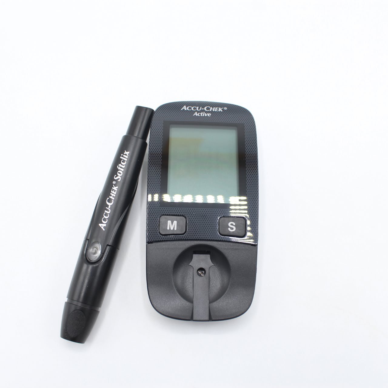 Accu-Chek Active Glucometer – Blood Sugar Monitoring Machine for Home Use in Pakistan - Image 2