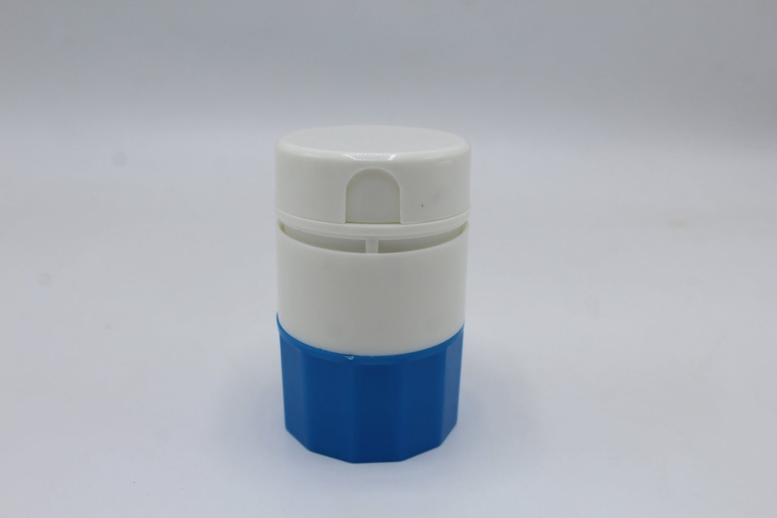 Pill Cutter – Tablet Splitter with Stainless Steel Blade for Easy & Accurate Pill Cutting in Pakistan